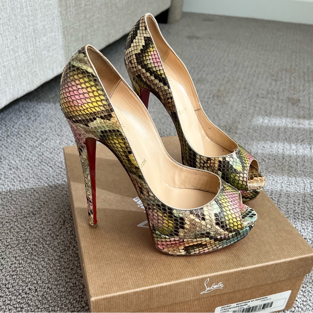 SEXY Christian Louboutin Python Lady Peep Pumps 💕😍💕